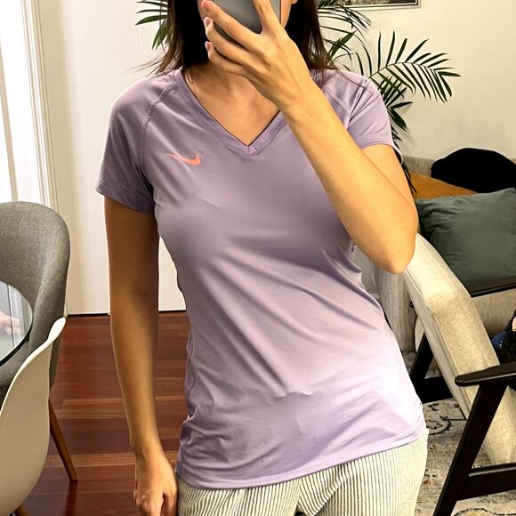 Nike Tops - Nike Pro purple sport t-shirt size M